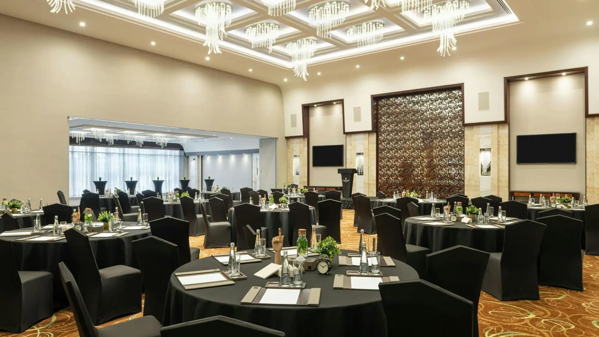 Renaissance Business Bay Hotel, Dubai 5*,  United Arab Emirates