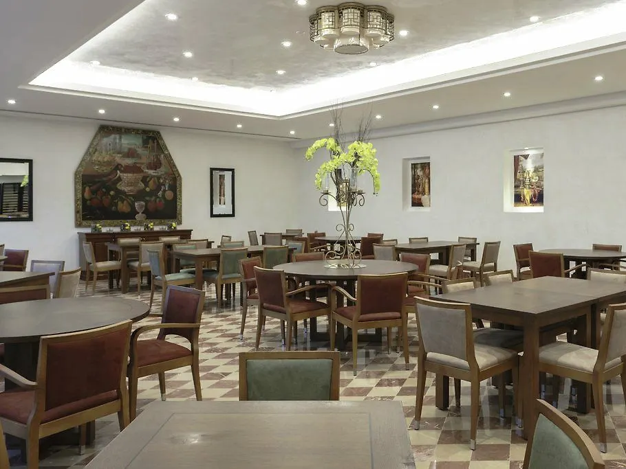 Renaissance Business Bay Hotel, Dubai 5*,  United Arab Emirates